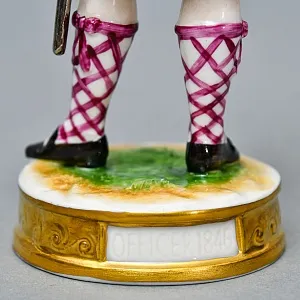 Редкая!!! Фарфоровая Cтатуэтка «Солдаты Британской Армии. 92-й пехотный полк», RUDOLF KAMMER Германия. 