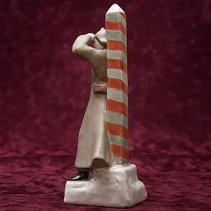 Агитационная Фарфоровая Статуэтка «Пограничник», ЛФЗ СССР -1930-е годы ХХ века.