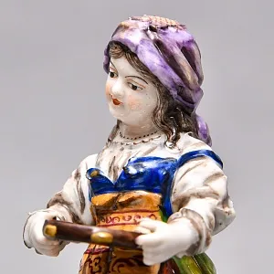 Коллекционная Фарфоровая Статуэтка «Девочка - танцовщица собирает монеты», VOLKSTEDT Германия -50 гг.