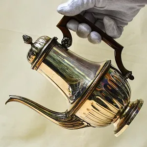 Винтажный Металлический Кофейник - Чайник на 1 л. Silverplate, SHEFFIELD Англия - середина ХХ века.