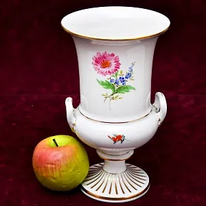 Антикварная Коллекционная Кратерная Фарфоровая Ваза MEISSEN, Германия - первая половина ХХ века.