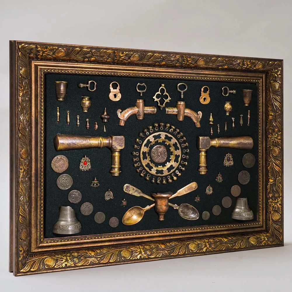 Настенное Коллекционное Панно - Картина "Старинные Латунные штучки". Россия конец XIX - начало ХХ века.