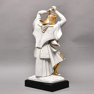 Большая Авторская Фарфоровая статуэтка «Самурай - Путь Воина», Ahura Италия, 80-е годы ХХ века.