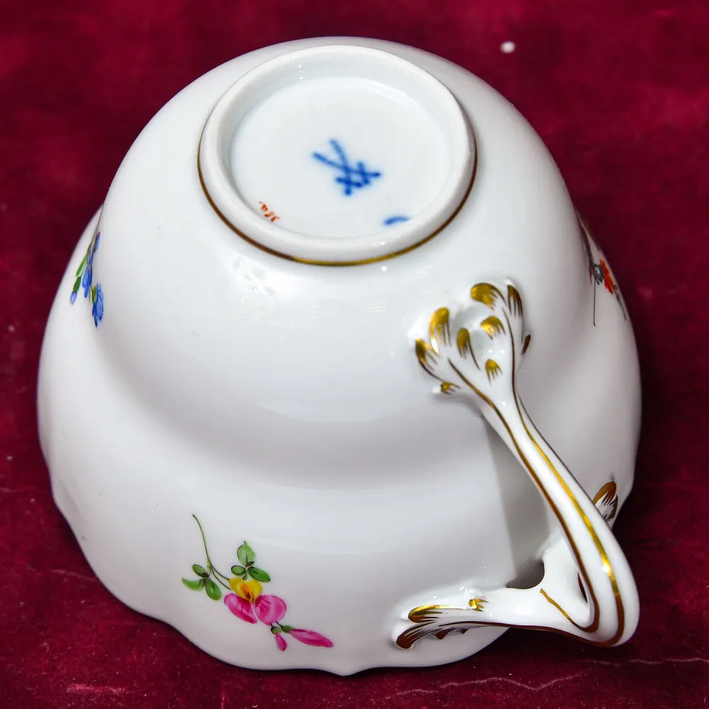 Чайная Винтажная пара + Тарелка (Тройка) серии BLUME Фарфор MEISSEN / МЕЙСЕН Германия.