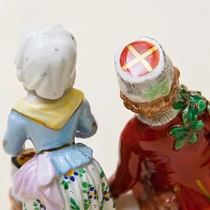 Фарфоровая статуэтка «Дети - Маленькие помощники» SP Dresden, Германия середина ХХ века.