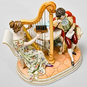 Антикварная Статуэтка «Арфистка и Кавалер - Репетиция», фарфор Scheibe - Alsbach, Германия.