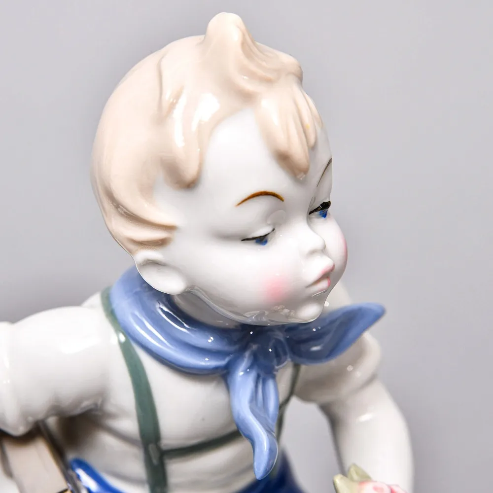 Парные Фарфоровые статуэтки «Дети. Мальчик и Девочка», Wagner & Apel Lippelsdorf Германия, 1949 - 1951 годы. 