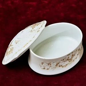 Коллекционная Шкатулка - Бонбоньерка «Рапсодия», фарфор KAISER Германия - 1979 год.