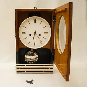 Винтажные Настенные Механические Часы с боем «Янтарь», СССР - 1965г.