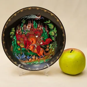 Коллекционная Тарелка «РУСЛАН И ЛЮДМИЛА» Фарфор - ЛФЗ, СССР - 1988 год.