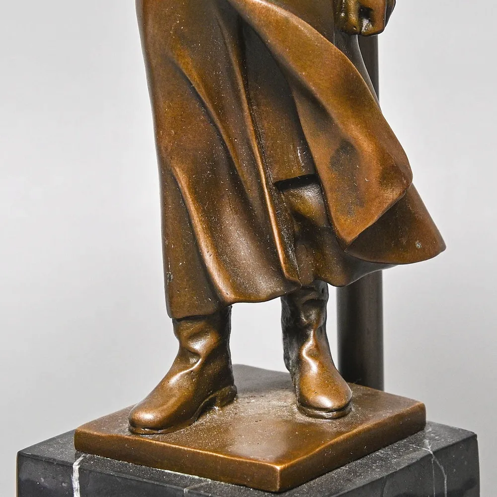 Авторская Настольная Лампа - Статуэтка "СТАЛИН" L'atelier ART & Bronze Франция начало ХХI века.
