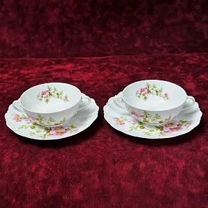 Две Фарфоровые Бульонные пары - Суповые Чашки из серии «Шиповник», Limoges Франция -1979 год.