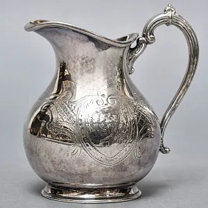 Металлический Кувшинчик - Молочник. Silverplate, Лондон Англия 50-гг.