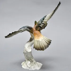 Коллекционная Фарфоровая статуэтка «Птица. Взлетающая Сойка», Hutschenreuther Германия.