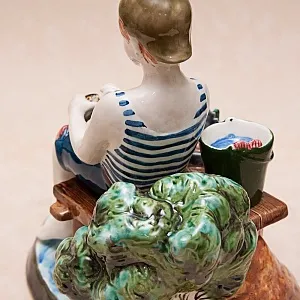 Большая Фаянсовая Статуэтка «Юный Рыбак», Конаковский Фаянс, Россия.