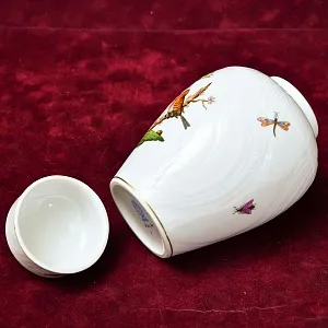 Коллекционая Фарфоровая Ваза с крышкой - Вазон ROTHSHILD BIRDS, Herend Венгрия, вторая половина ХХ века.