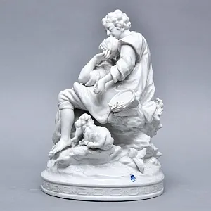 Антикварная Фарфоровая статуэтка «Влюбленная пара», VOLKSTEDTER Германия, первая половина ХХ века.