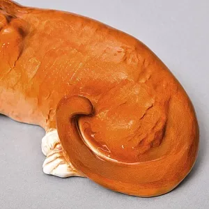 Коллекционная Фарфоровая статуэтка «Кошка с мячом», Sitzendorf Германия, вторая половина ХХ века.