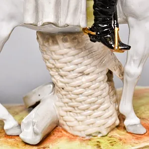 Редкая Коллекционная статуэтка «Наполеон Бонапарт на коне», Фарфор Scheibe - Alsbach Германия.