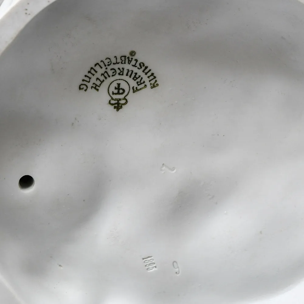 Антикварная Фарфоровая статуэтка «Птицелов с собакой», Fraureuth Германия, 1919 - 1926 годы. 