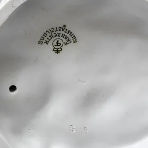 Антикварная Фарфоровая статуэтка «Птицелов с собакой», Fraureuth Германия, 1919 - 1926 годы. 