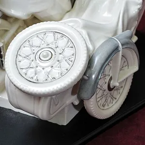 Большая Коллекционная Авторская Статуэтка «Берегись автомобиля», фарфор, Россия.