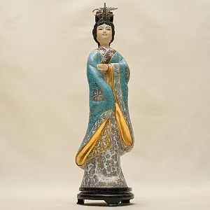 «Девушка в Кимоно» - Статуэтка в технике «Клуазоне» Китай 50 -е годы ХХ века Н - 37 см.