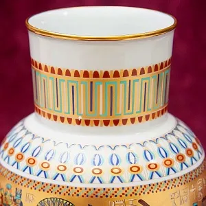 Коллекционная Авторская  Ваза «THEBEN» Фарфор KAISER Германия 70 -е годы ХХ века.