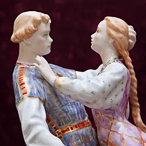Редкость! Авторская Роспись - Фарфоровая Статуэтка «РУСЛАН И ЛЮДМИЛА» РОССИЯ ДФЗ Дулево.