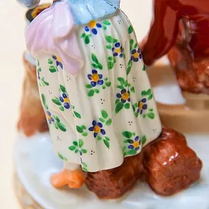 Фарфоровая статуэтка «Дети - Маленькие помощники» SP Dresden, Германия середина ХХ века.