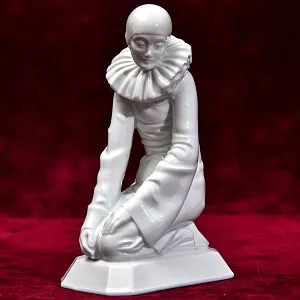 Авторская Антикварная Фарфоровая статуэтка «ПЬЕРО», ROSENTHAL Германия 1919 -1935 годы.