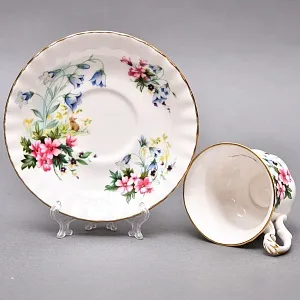 Коллекционная Фарфоровая Кофейная пара «Букет с колокольчиками», ROYAL ALBERT Англия.