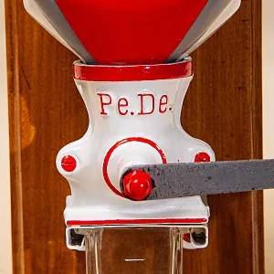 Винтажная Настенная Ручная Кофемолка в стиле АРТ-Деко, Голландия PeDe, середина ХХ века..