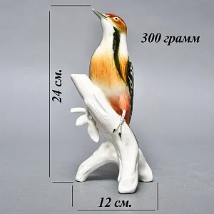 Коллекционная Фарфоровая статуэтка «Птица - Пёстрый Дятел», Карл Энс / Karl Ens, Германия.