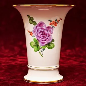 Коллекционная Фарфоровая Ваза «MEISSEN Blumen» H-16,5 см., MEISSEN Германия, 1924 -1934 годы.