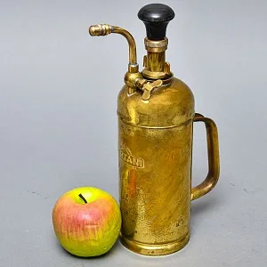 Редкость! Латунный Пульверизатор - Распылитель - Опрыскиватель, BERTANI Италия -50 гг.