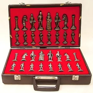 Редкость! Винтажные Коллекционные Оловянные «ШАХМАТЫ» в кожаном кейсе, Германия 60 гг.