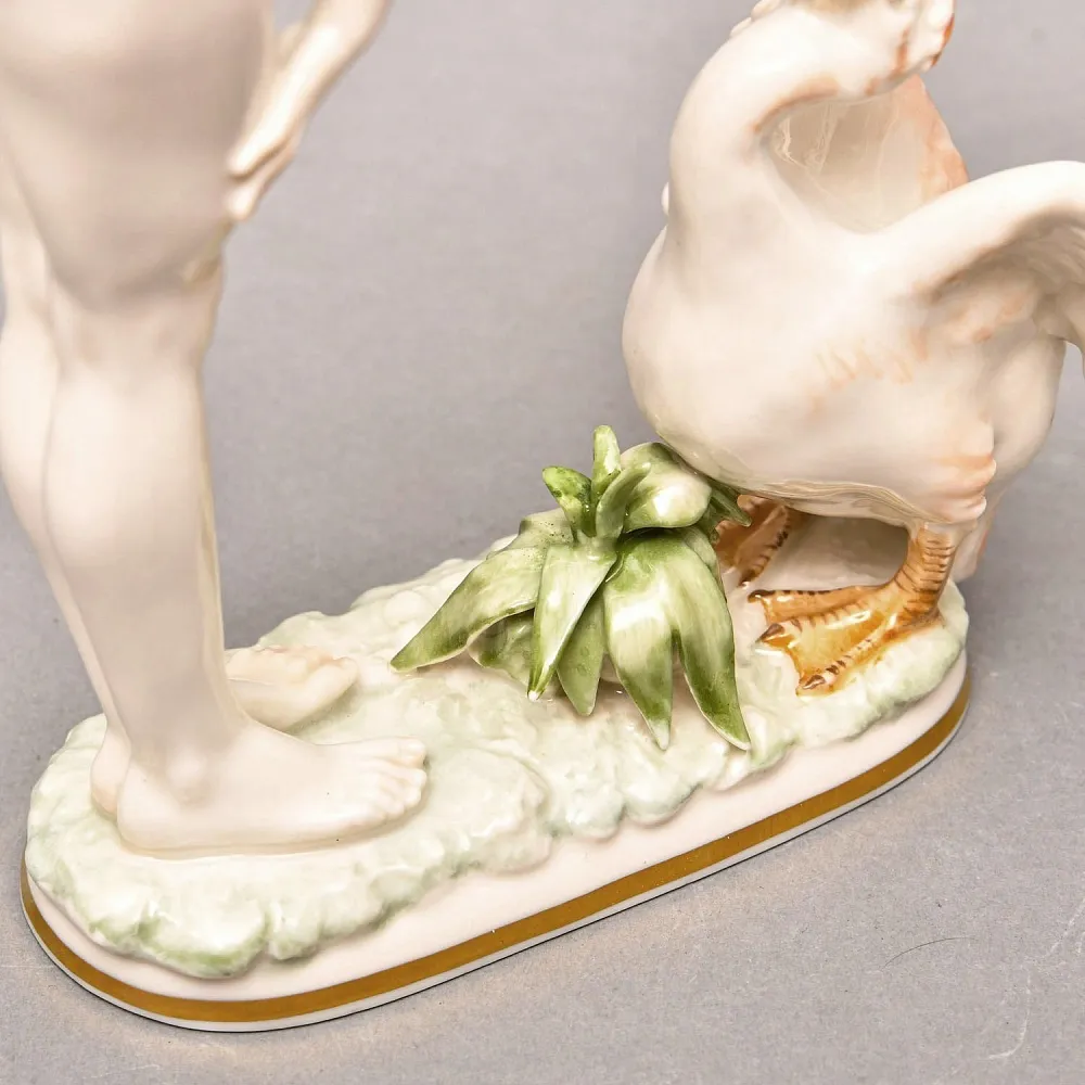 Коллекционная статуэтка «Девушка и Пеликан», Фарфор Hutschenreuther Германия, 1955 - 1968 годы.