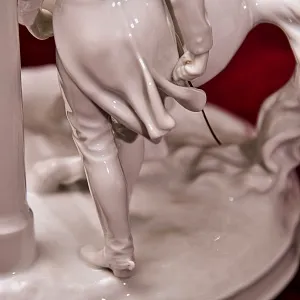 Редкая! Фарфоровая статуэтка «ТРЕНИРОВКА», Wiener Porzellanmanufaktur Augarten, Австрия, середина ХХ века.