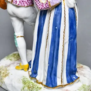 Коллекционная Фарфоровая статуэтка «Пара на Карнавале», Edme Samson Франция, 1940 - 1969 годы. 