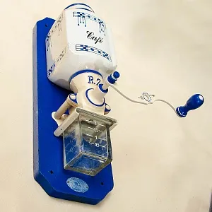 Редкость! Старинная Настенная Ручная Механическая Кофемолка Zassenhaus - DELFTs, Германия.