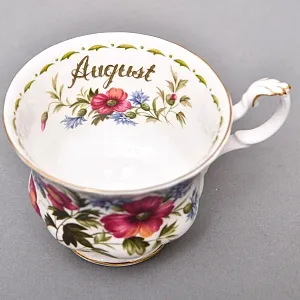 Коллекционная Фарфоровая Чайная пара «Букет анемонов», ROYAL ALBERT Англия.