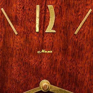 Редкость! Механические Настенные Часы «МАЯК» в деревянном корпусе - СССР - 1965 год.