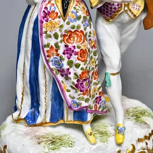 Коллекционная Фарфоровая статуэтка «Пара на Карнавале», Edme Samson Франция, 1940 - 1969 годы. 