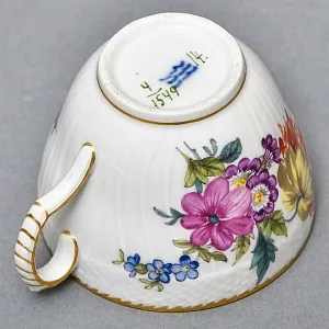 Антикварная Фарфоровая Кофейная пара «Цветочный букет», Royal Copenhagen Дания, 1870 - 1890 годы. 