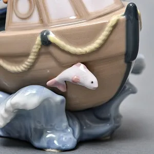 Коллекционная Фарфоровая статуэтка «Маленький капитан», Lladro Испания, 1993 - 1996 годы.