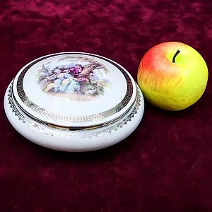 Винтажная Классическая Шкатулка «Дама с Кавалером» Фарфор Лимож Limoges Франция -70 гг.