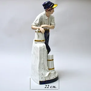 Большая Фарфоровая Статуэтка «Юноша Водонос» ROYAL DUX BOHEMIA, Чехословакия -1957 год.