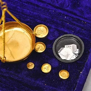 Ювелирные Антикварные Настольные весы с разновесами в футляре, Англия, начало ХХ века! 