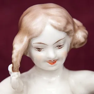 Фарфоровая Статуэтка «Майский Танец», Hutschenreuther, Германия -1955-1968 годы.